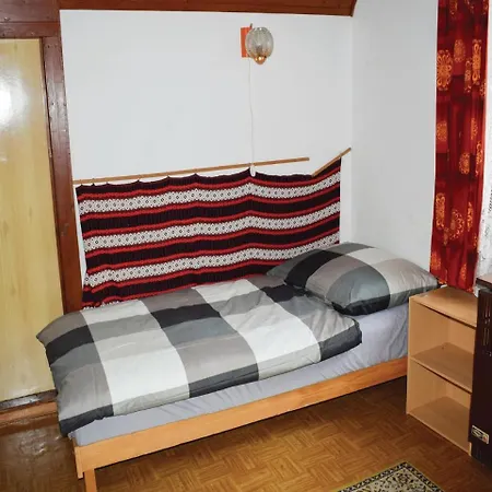 Three-bedroom Holiday In Balatonszemes