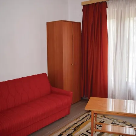 Three-bedroom Holiday In Nyaraló Balatonszemes