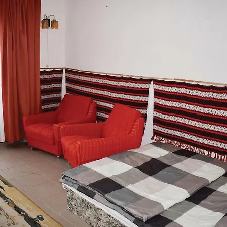 Three-bedroom Holiday In